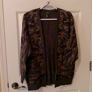 Forever 21 Women’s Camo Sweater, Size M